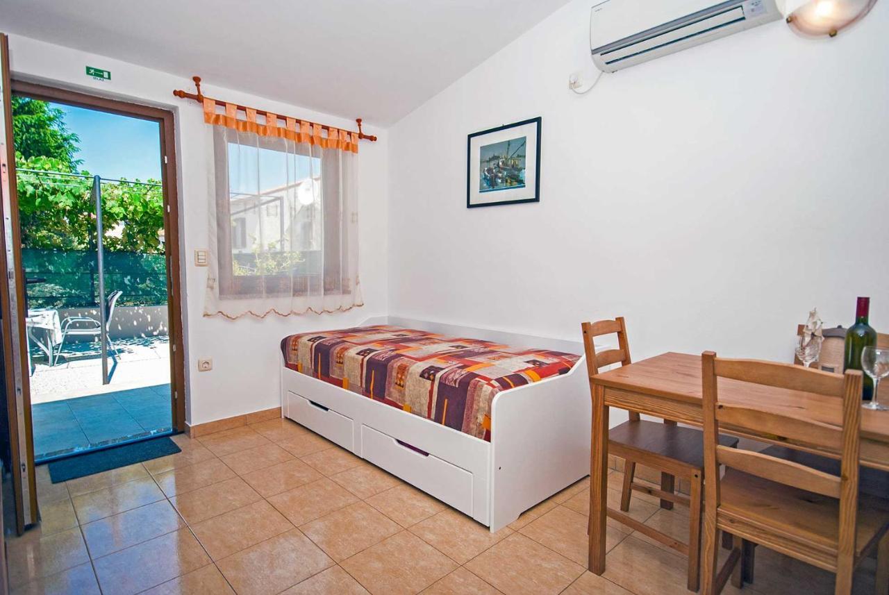 Apartman Kirac Pomer Esterno foto