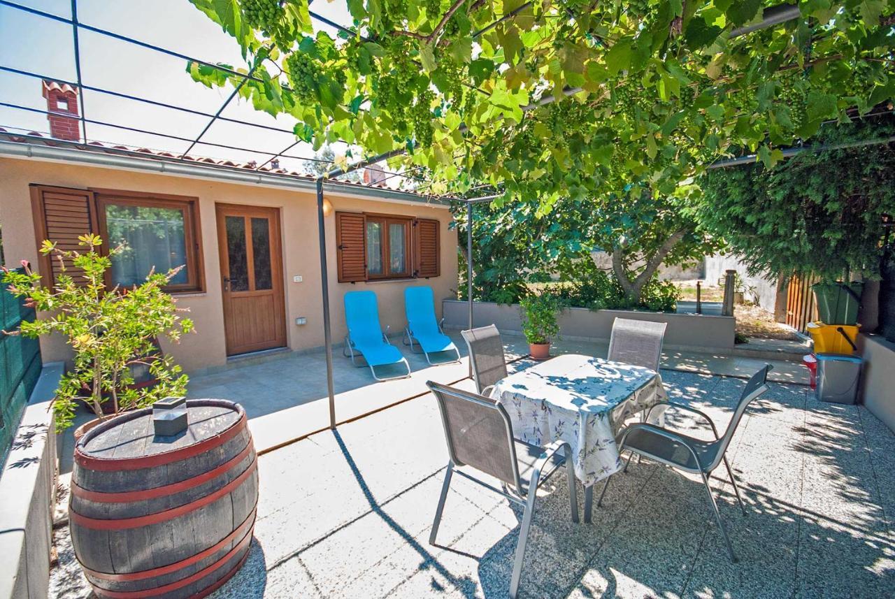 Apartman Kirac Pomer Esterno foto