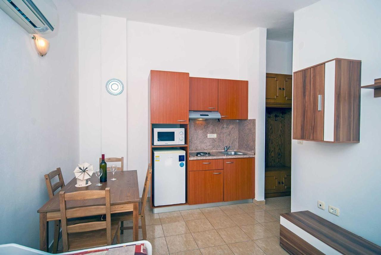 Apartman Kirac Pomer Esterno foto