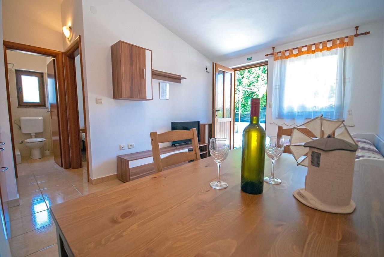 Apartman Kirac Pomer Esterno foto